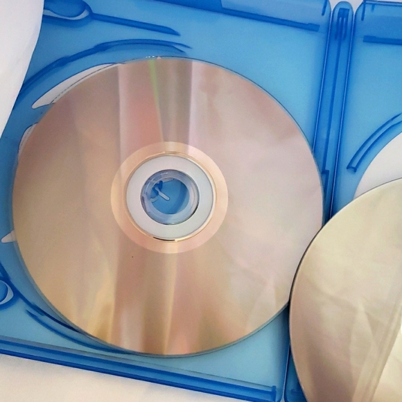 New DreamWorks Trolls DVDs Original Release!!!! - Picture 7 of 9